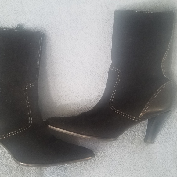 Booties - Picture 4 of 4